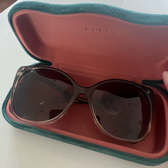 Authentic GUCCI woman’s sunglasses - Picture 2 of 5